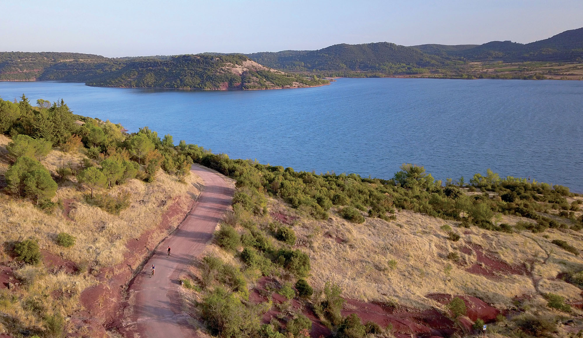 Le tour du Lac du Salagou